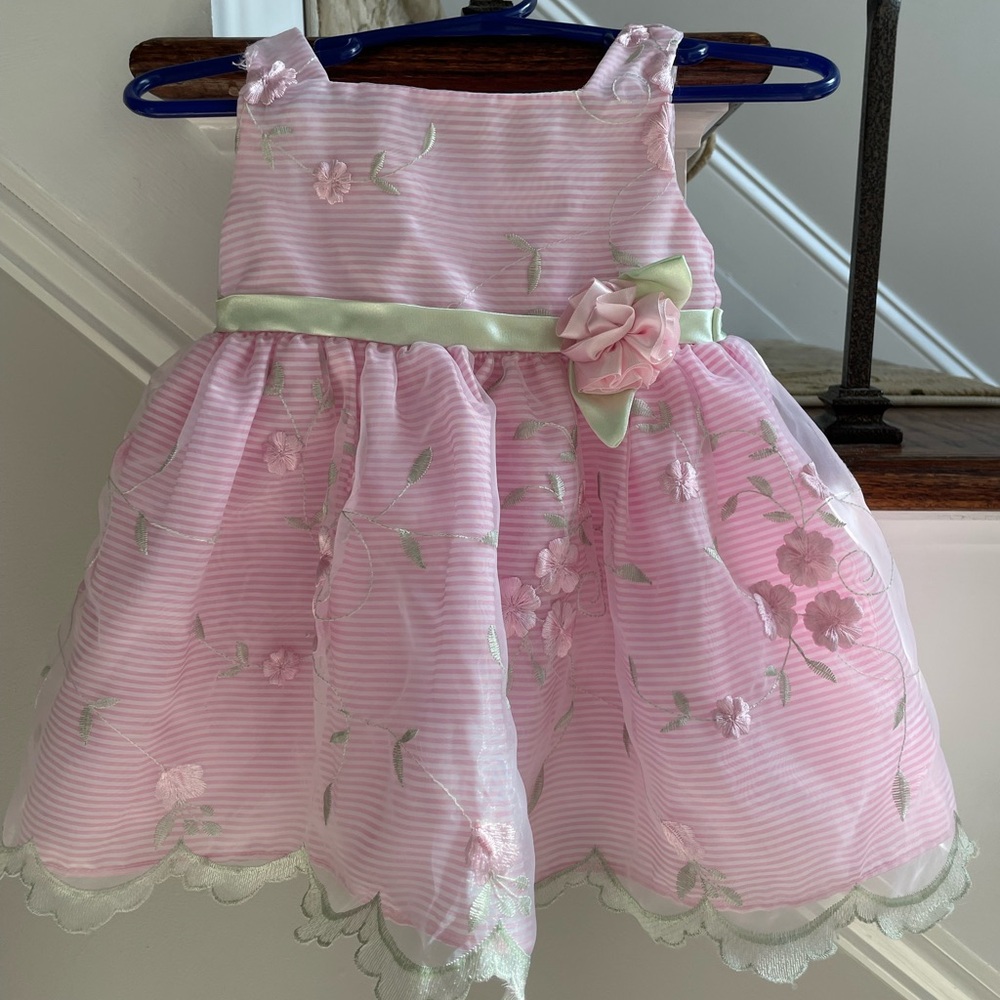 Beautiful Dress size 12 month